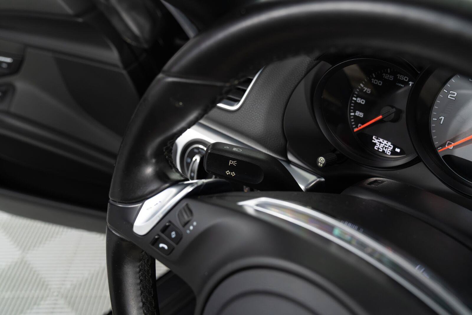 Used 2015 Porsche Boxster S RWD image 32