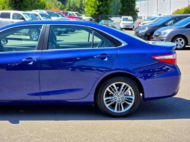 Used 2015 Toyota Camry SE FWD image 5