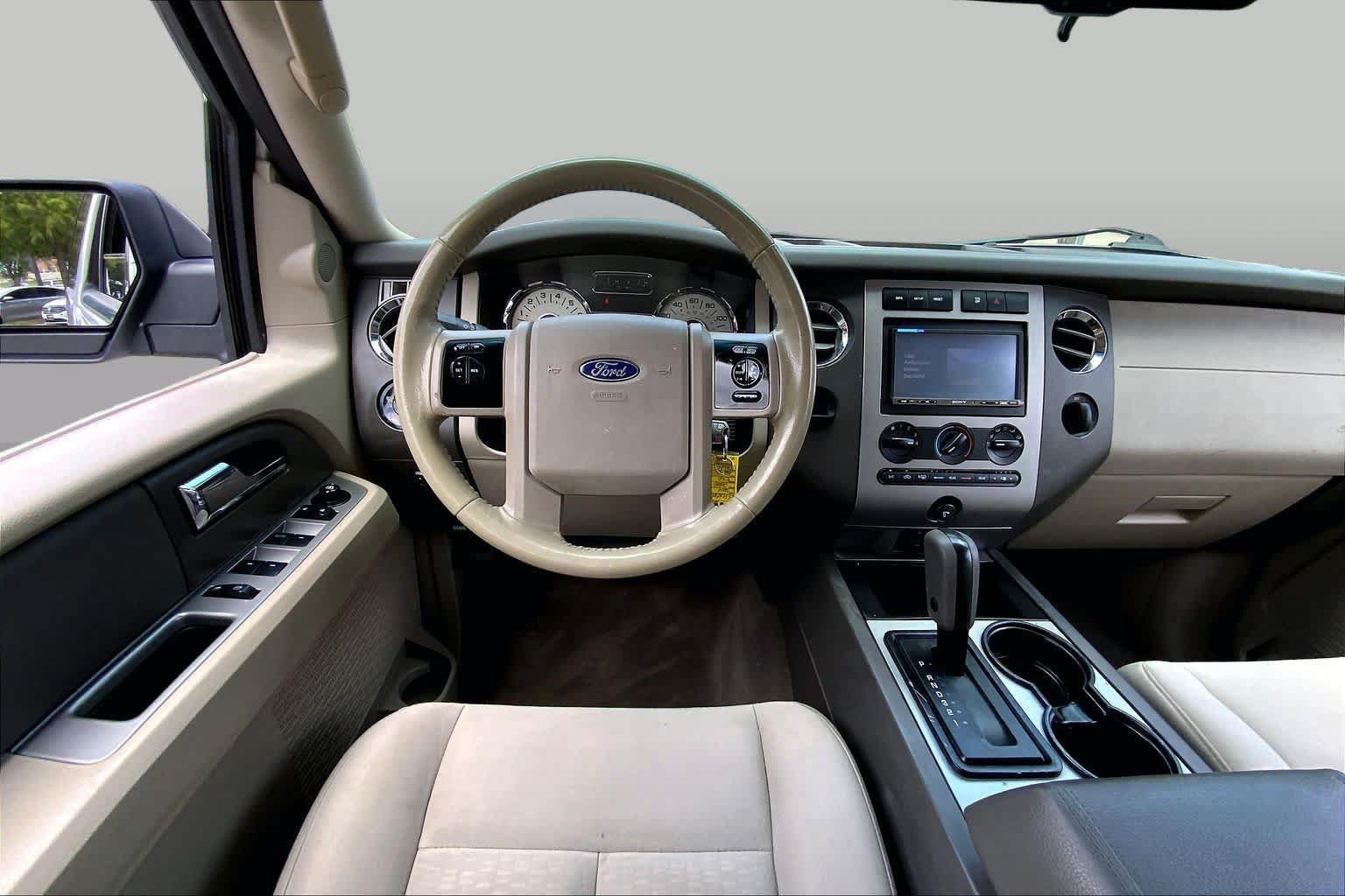 Used 2014 Ford Expedition XLT RWD image 6