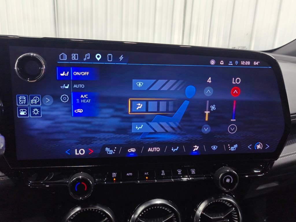 Used 2024 Chevrolet Blazer EV LT AWD/4WD image 36