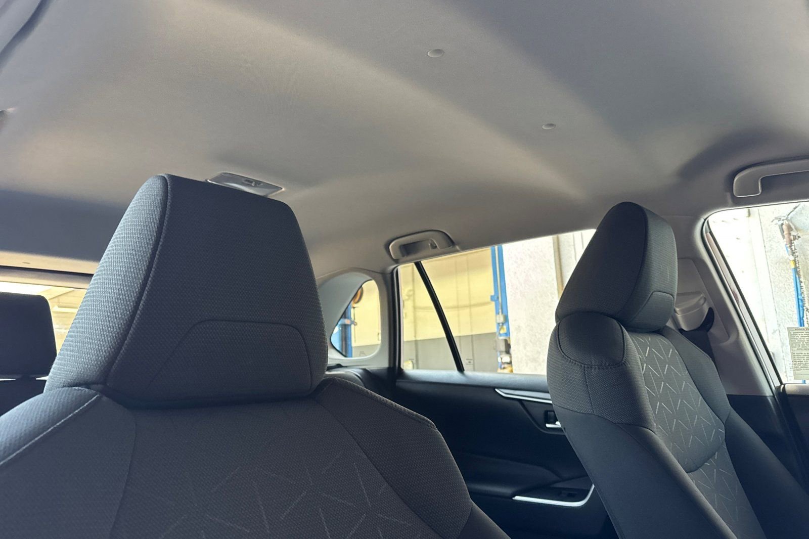 Used 2021 Toyota RAV4 XLE FWD image 23