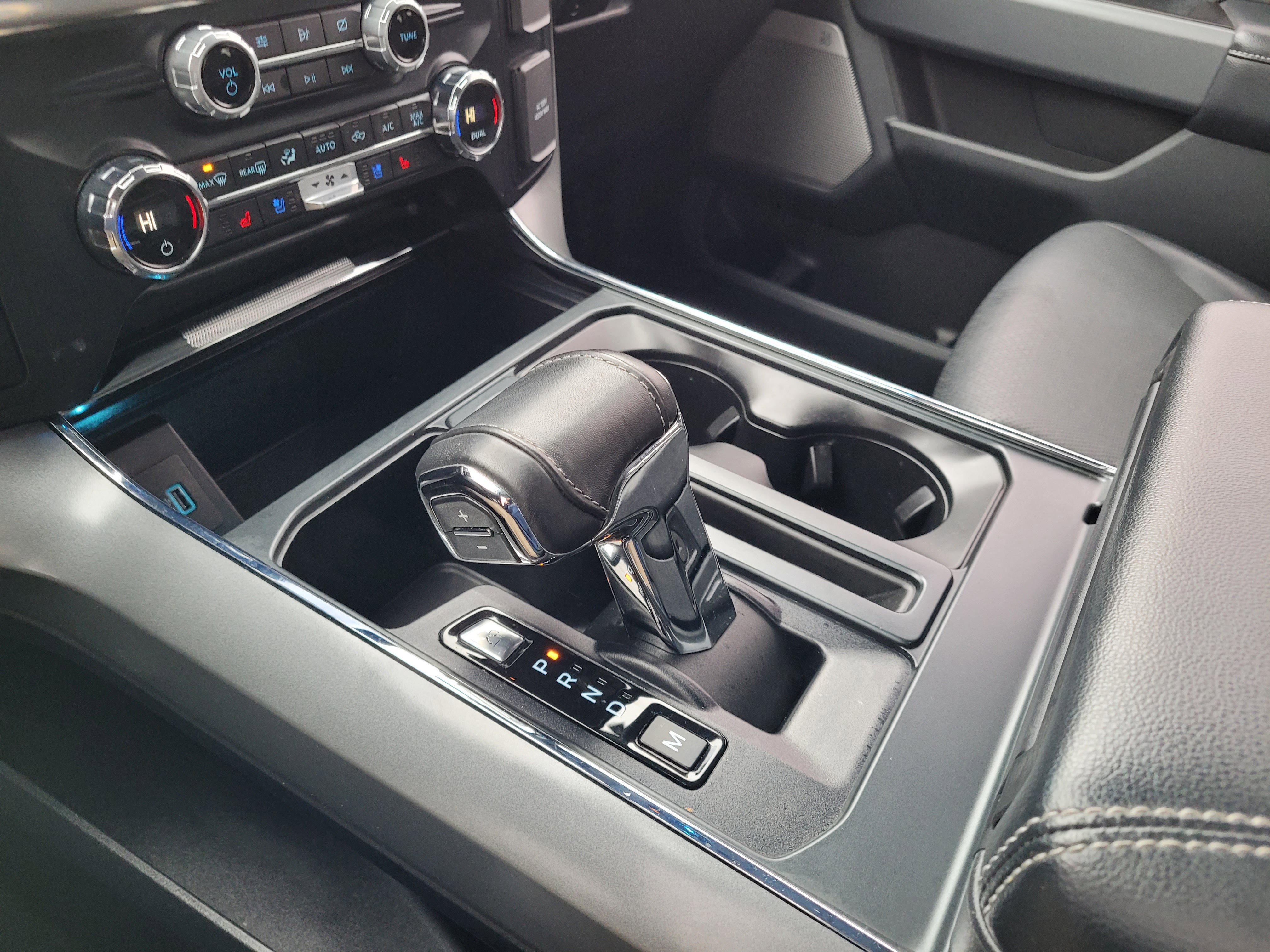 Used 2021 Ford F150 Lariat w/ Trailer Tow Package image 28