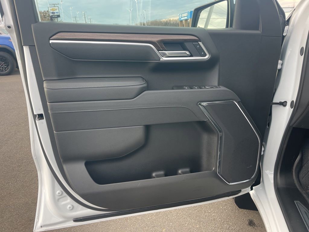 Used 2025 Chevrolet Silverado 1500 LT w/ Safety Package image 9