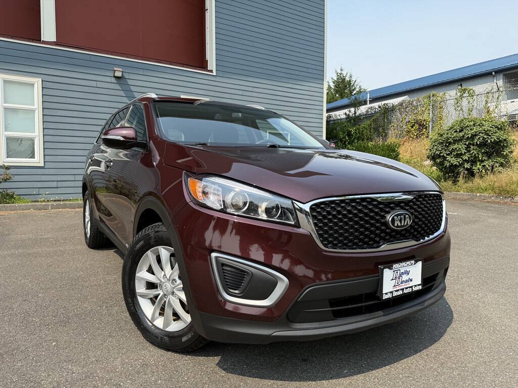 Used 2017 Kia Sorento AWD image 1