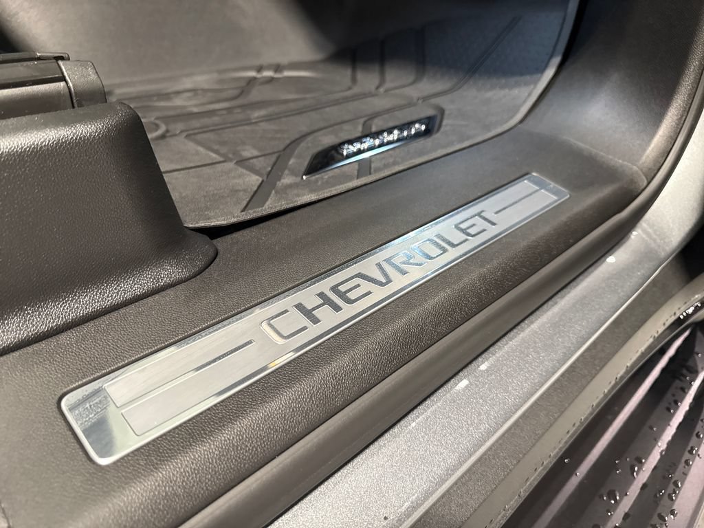 New 2026 Chevrolet Suburban RST w/ Comfort Package AWD/4WD image 36