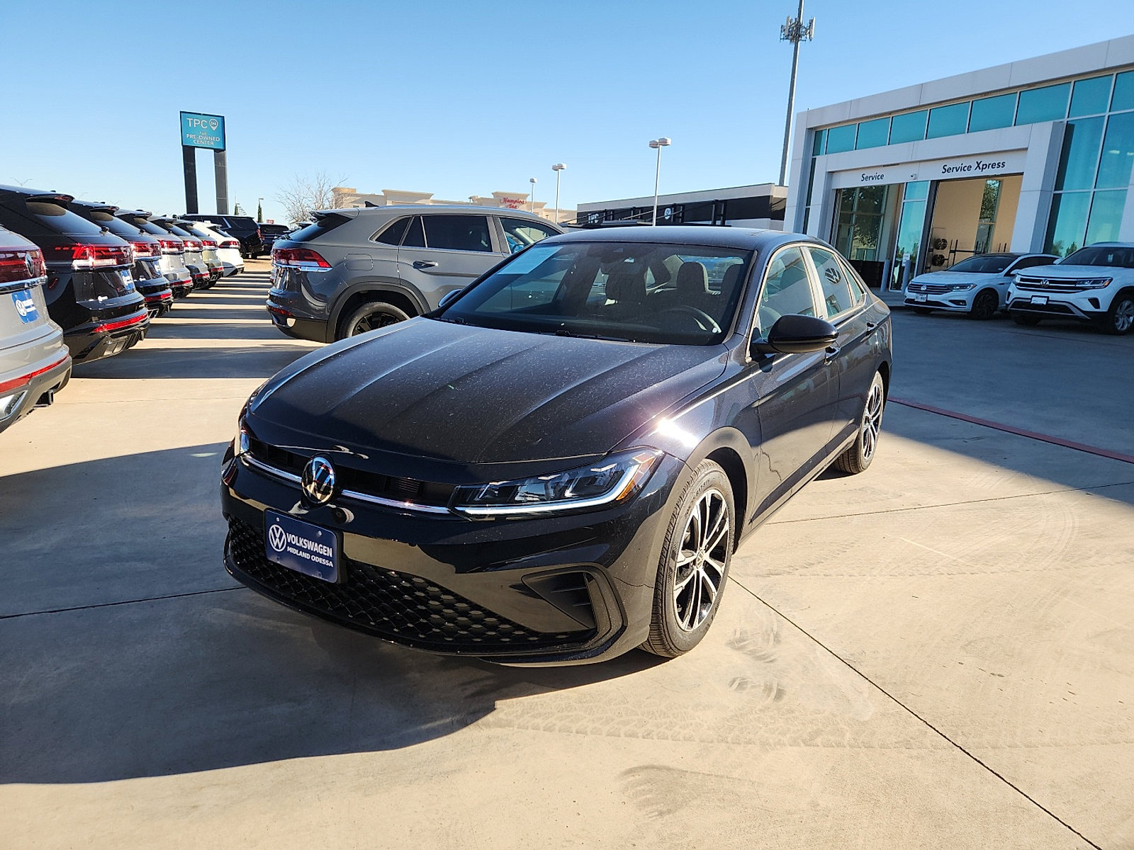 Certified 2025 Volkswagen Jetta Sport image 3