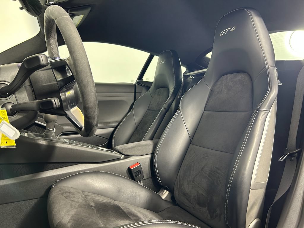 Certified 2016 Porsche Cayman GT4 RWD image 5