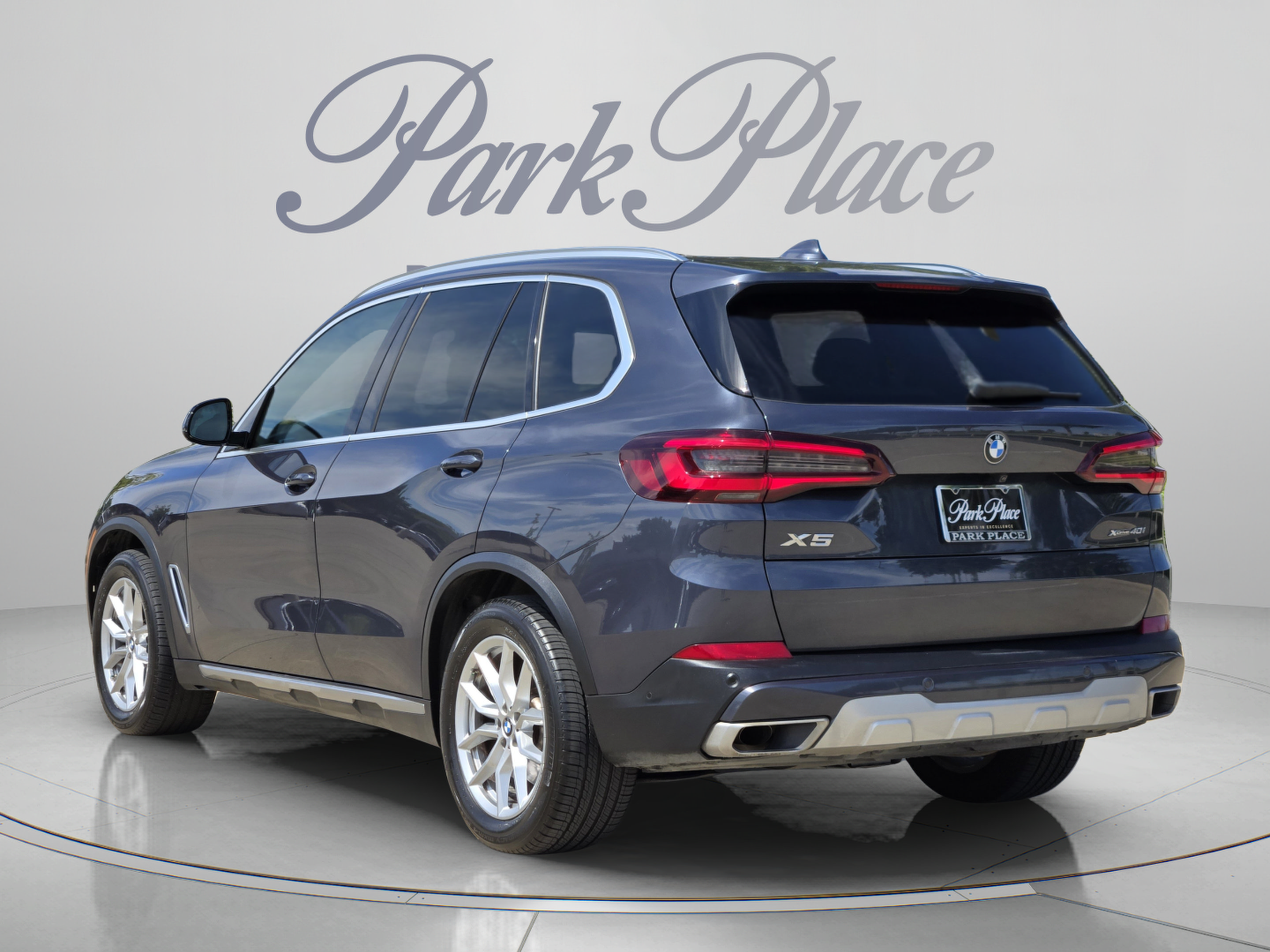 Used 2021 BMW X5 xDrive40i w/ Premium Package AWD/4WD image 3