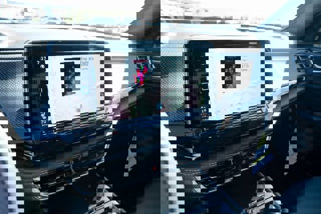 New 2026 Volkswagen Atlas Cross Sport SEL R-Line image 19