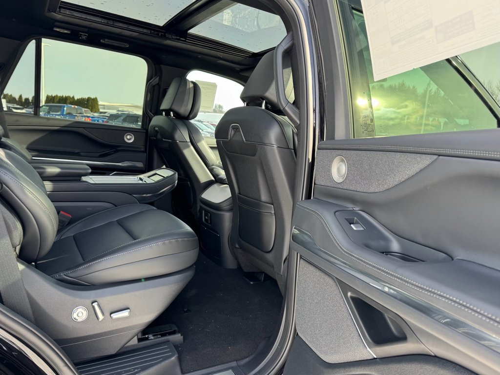 New 2026 Lincoln Navigator Reserve w/ Jet Appearance Package image 20
