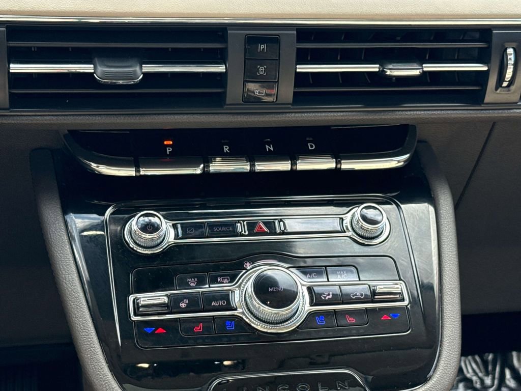 Certified 2022 Lincoln Corsair FWD image 18