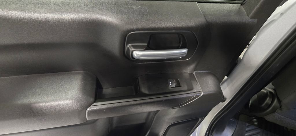 Used 2023 Chevrolet Silverado 2500 Custom w/ Custom Value Package image 13