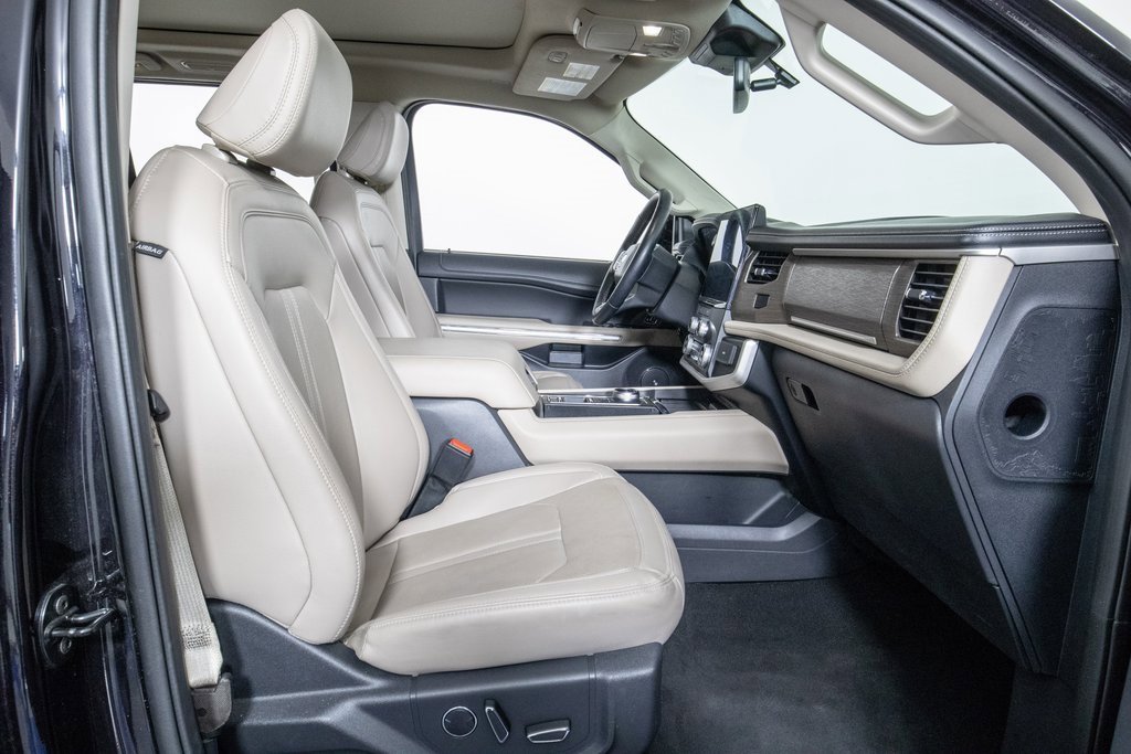 Used 2024 Ford Expedition Max Limited image 9