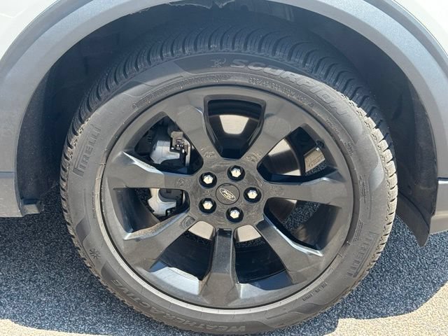 Used 2023 Ford Explorer ST-Line w/ Class IV Trailer Tow Package AWD/4WD image 15