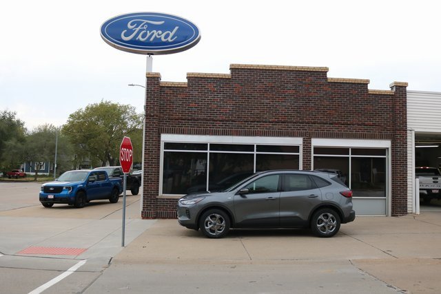 New 2025 Ford Escape ST-Line Elite w/ Tech Pack #2