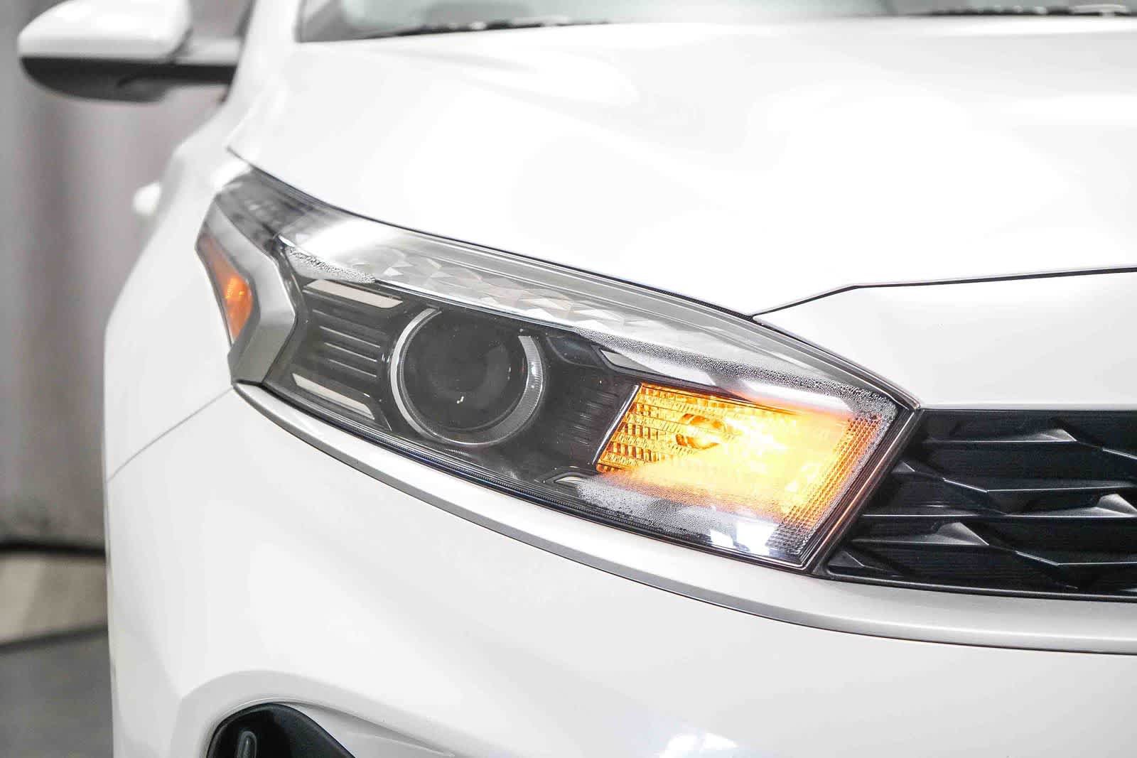 Used 2023 Kia Forte LXS image 4