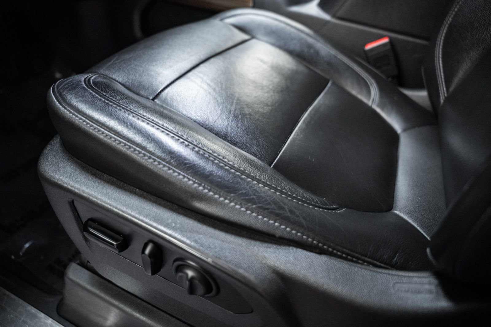 Used 2019 Chevrolet Silverado 1500 LT Trail Boss image 46