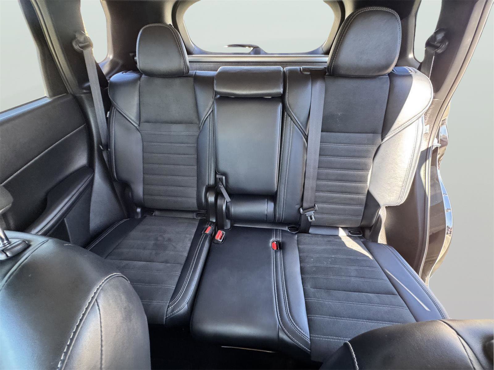 Used 2024 Mitsubishi Outlander SE image 16