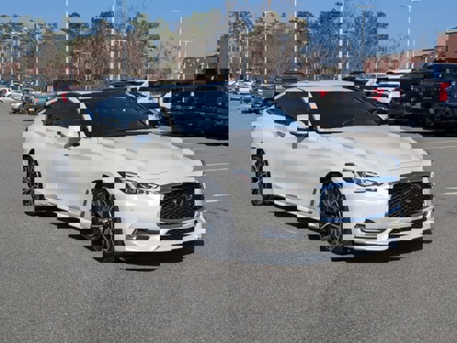 Used 2022 INFINITI Q60 3.0t Luxe w/ Essential Package image 2