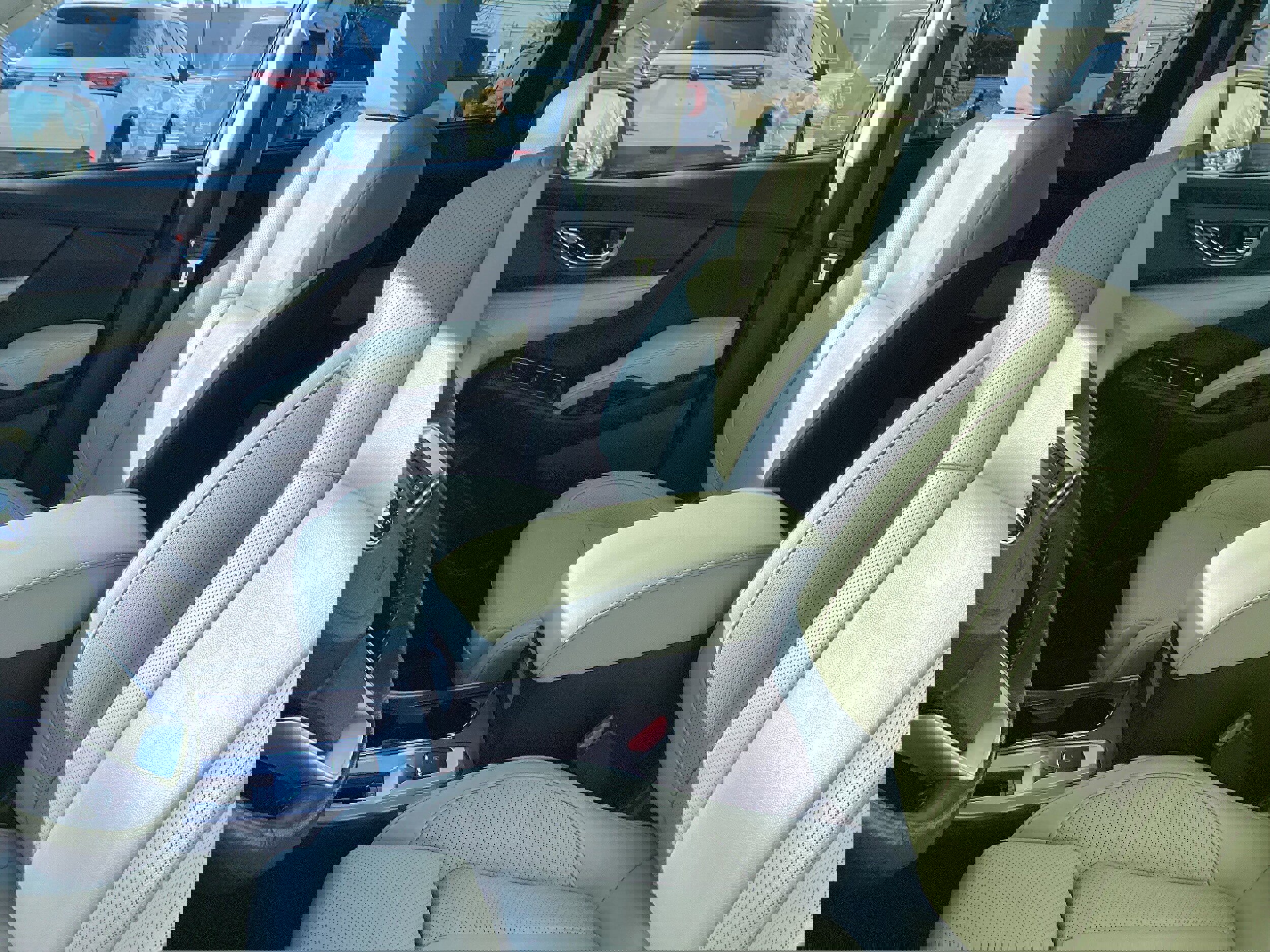 Used 2022 Subaru Ascent Limited w/ Technology Package image 12