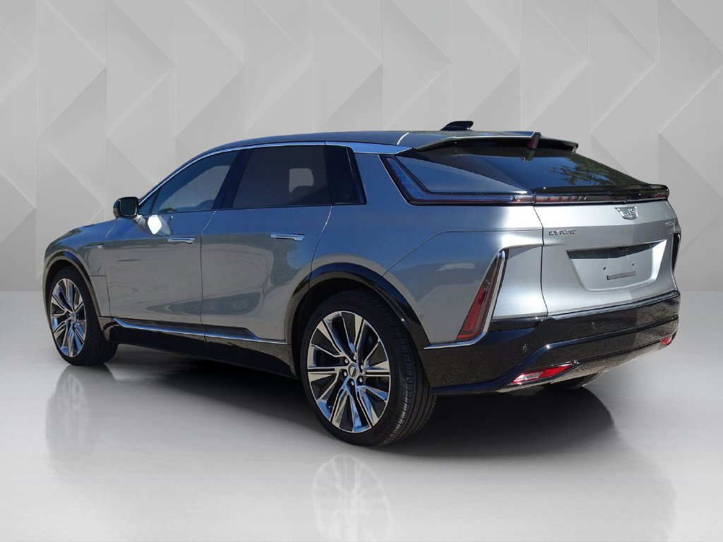 Used 2026 Cadillac Lyriq Signature Luxury w/ Nappa Leather Package AWD/4WD image 3