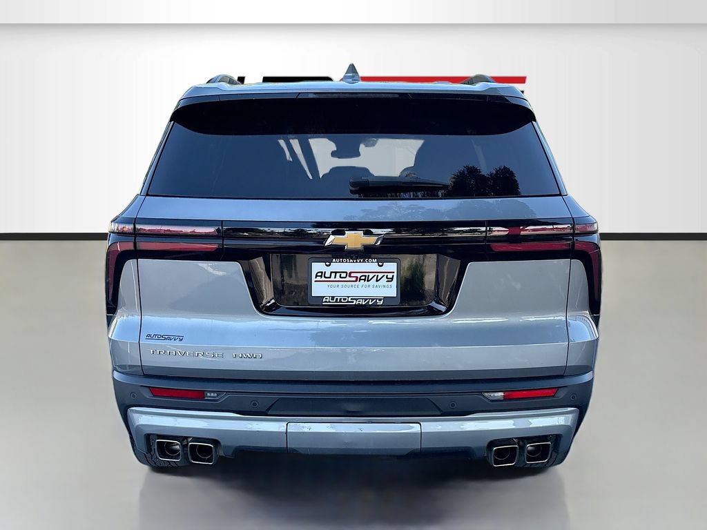 Used 2025 Chevrolet Traverse LT w/ Enhanced Driving Package AWD/4WD image 6