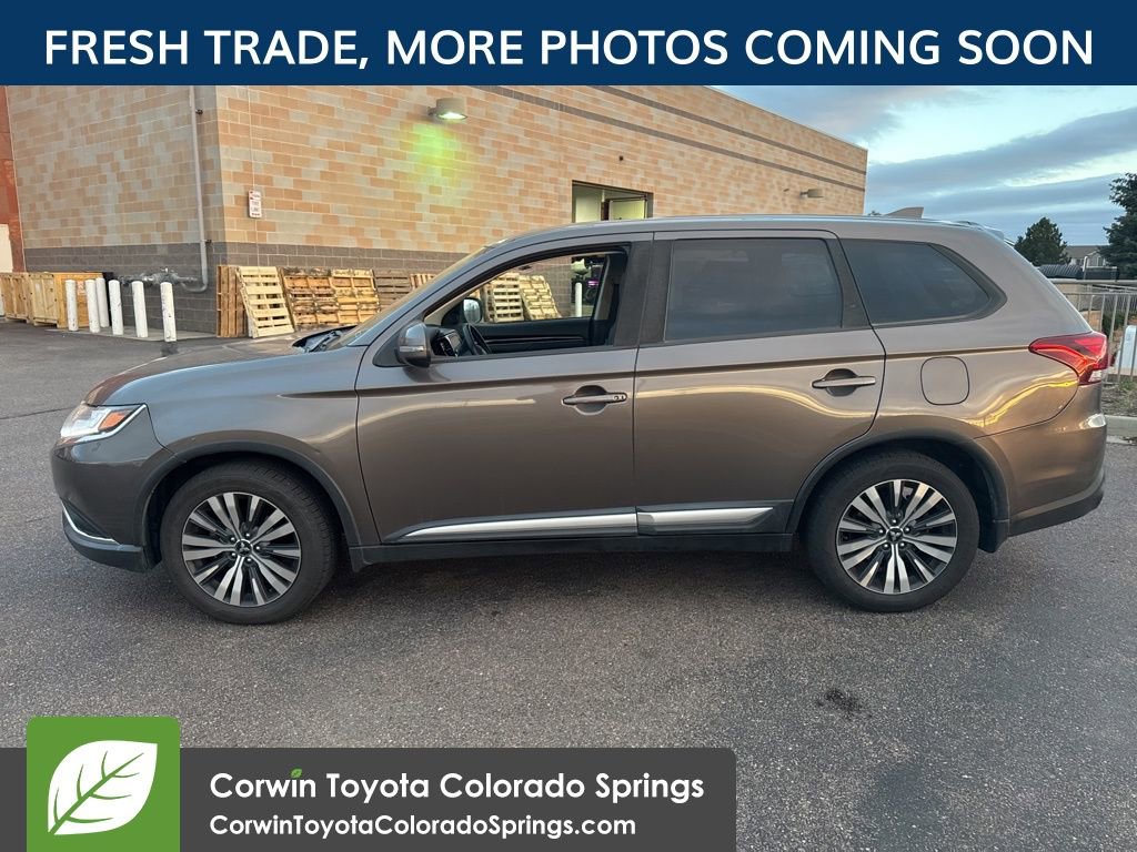 Used 2019 Mitsubishi Outlander AWD image 5