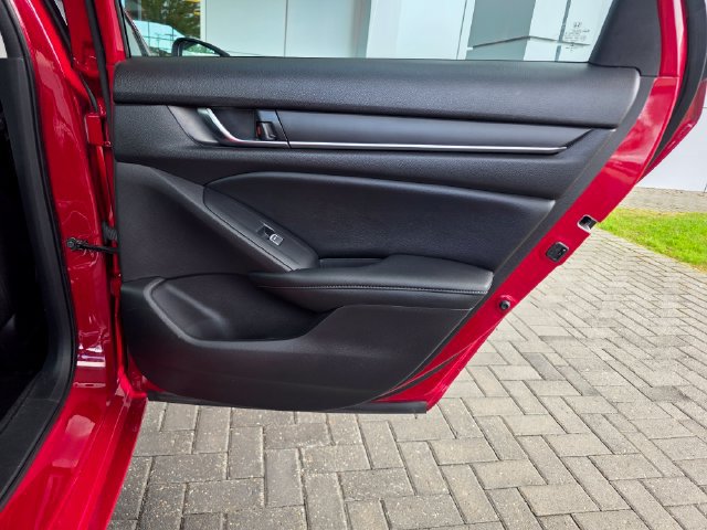 Used 2022 Honda Accord Sport Special Edition image 12