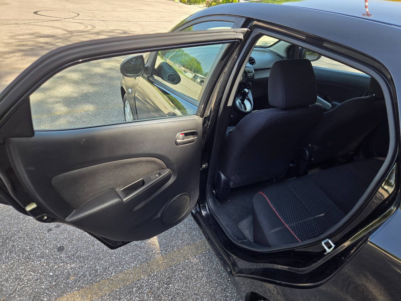 Used 2012 MAZDA MAZDA2 Touring FWD image 31