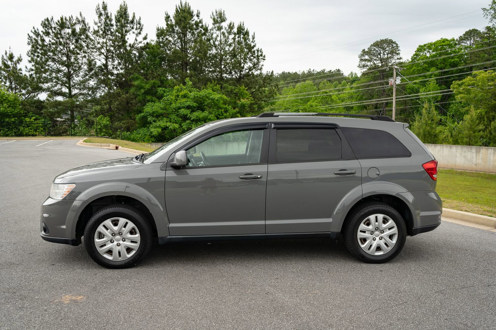 Used 2019 Dodge Journey SE w/ Safe & Sound Group FWD image 5