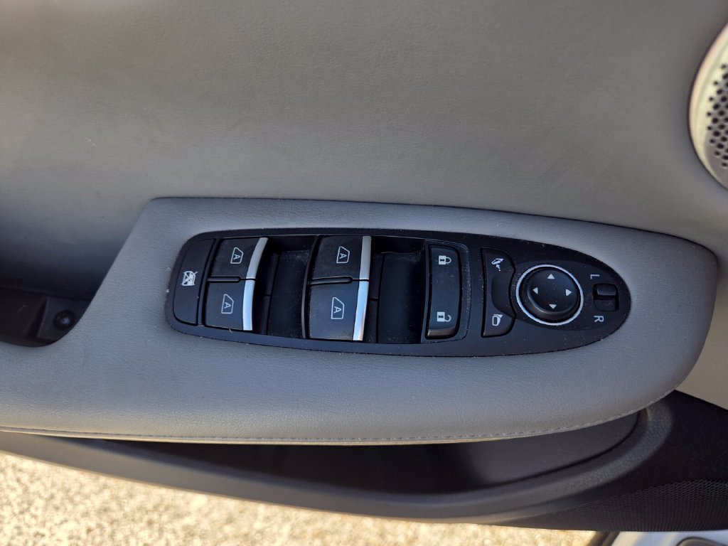Used 2023 INFINITI QX50 Luxe FWD image 19