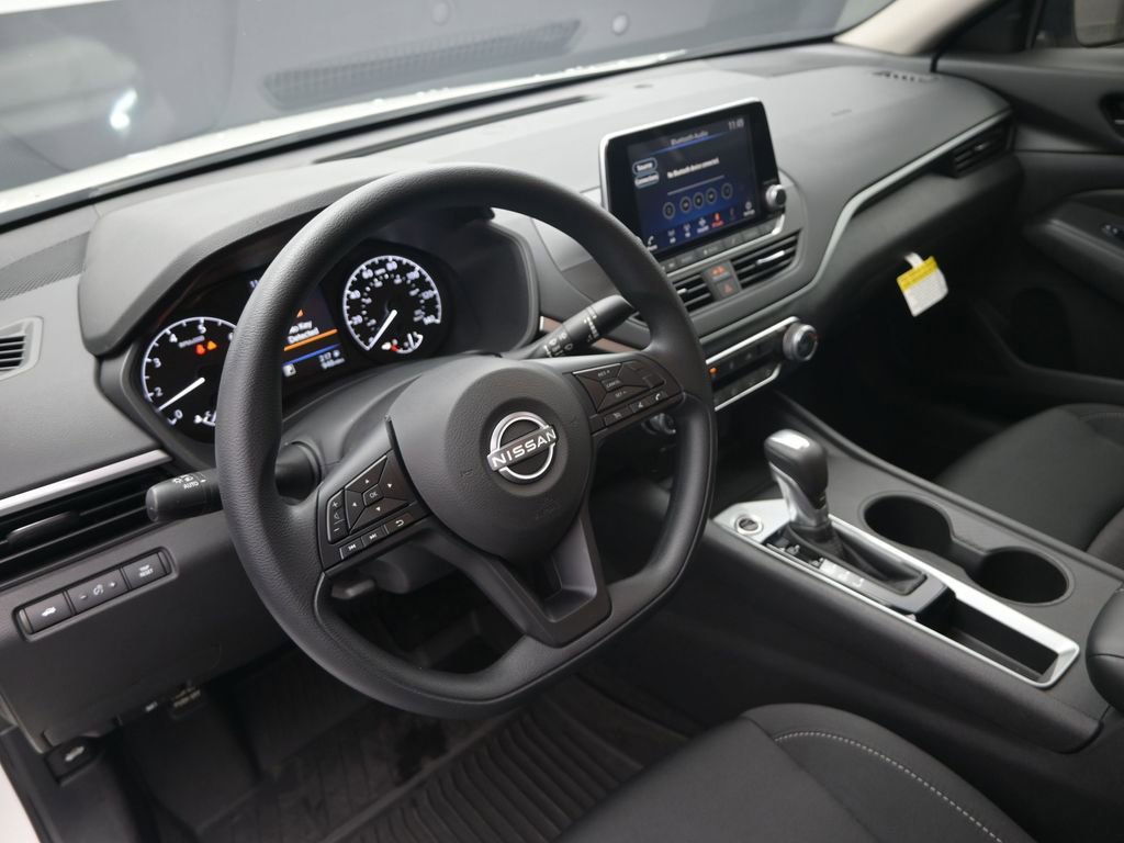 Certified 2025 Nissan Altima 2.5 S image 15