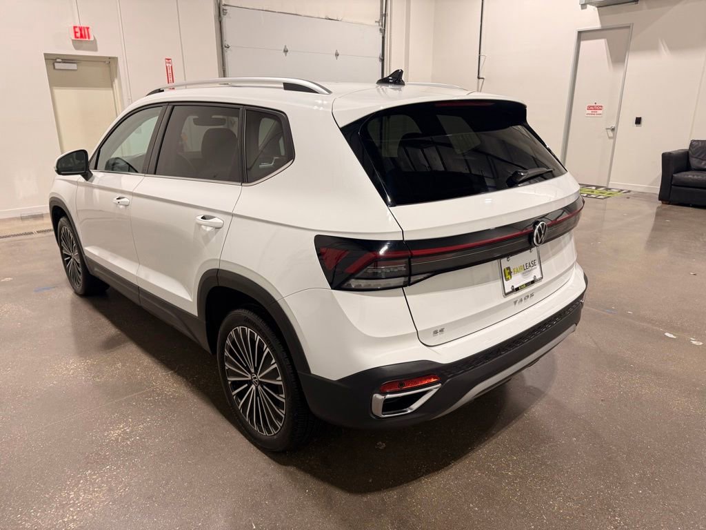 Used 2025 Volkswagen Taos SE FWD image 7
