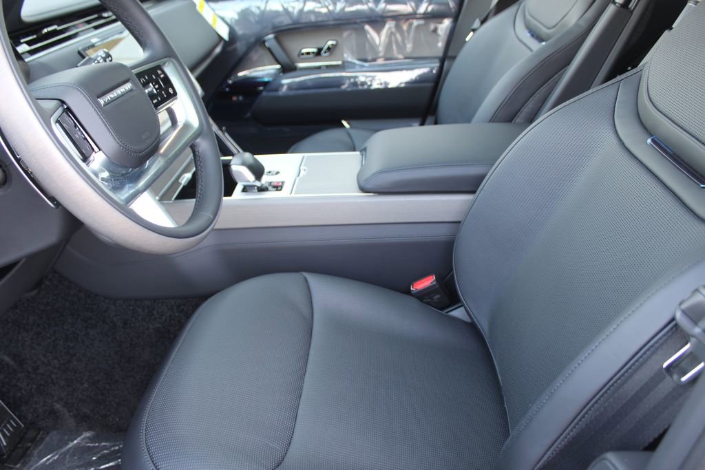 New 2026 Land Rover Range Rover SV image 18