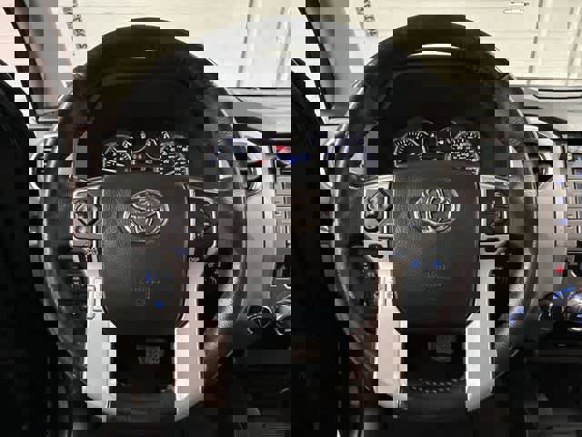 Used 2014 Toyota Tundra Limited w/ Limited Premium Package image 8