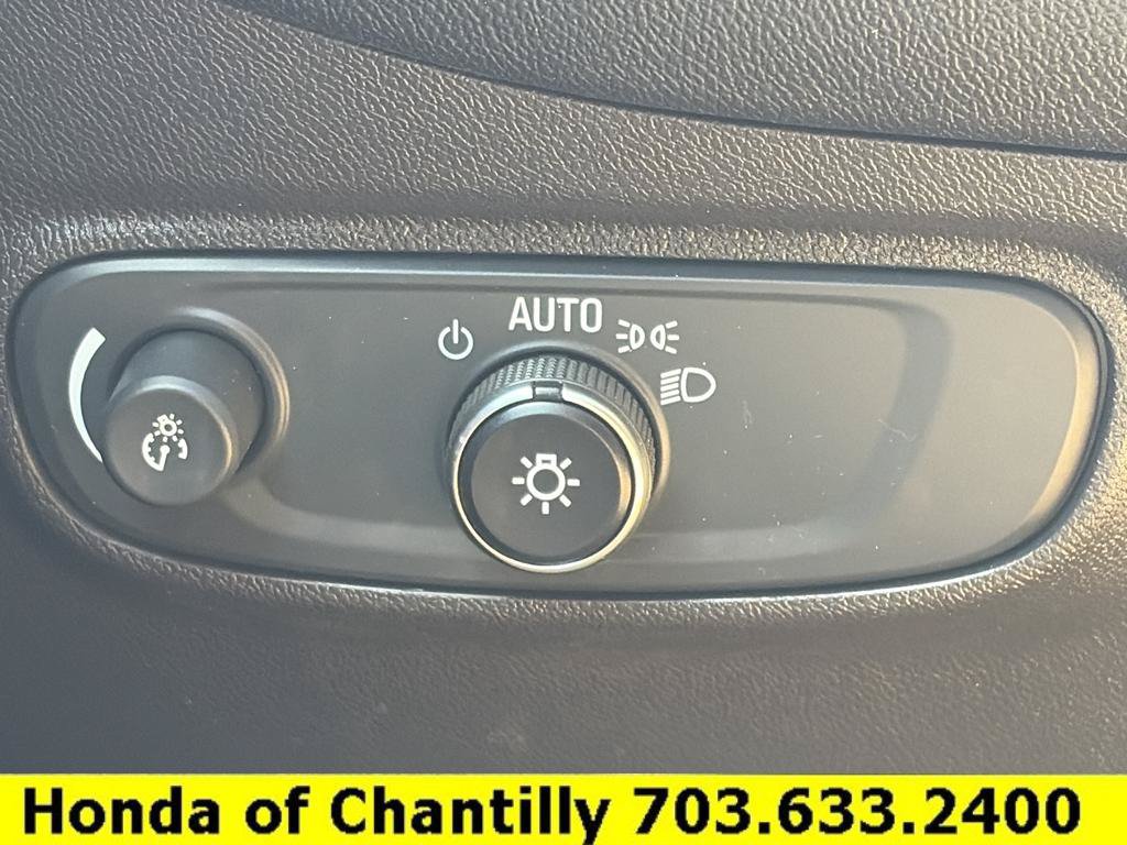 Used 2020 Chevrolet Equinox LS w/ LS Convenience Package AWD/4WD image 14