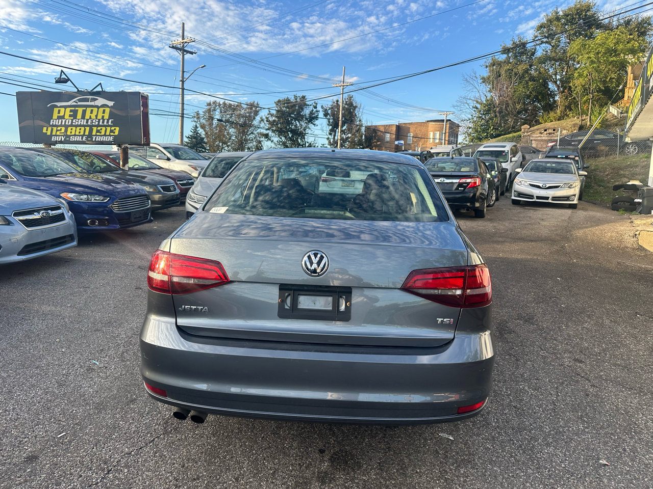 Used 2017 Volkswagen Jetta S image 5