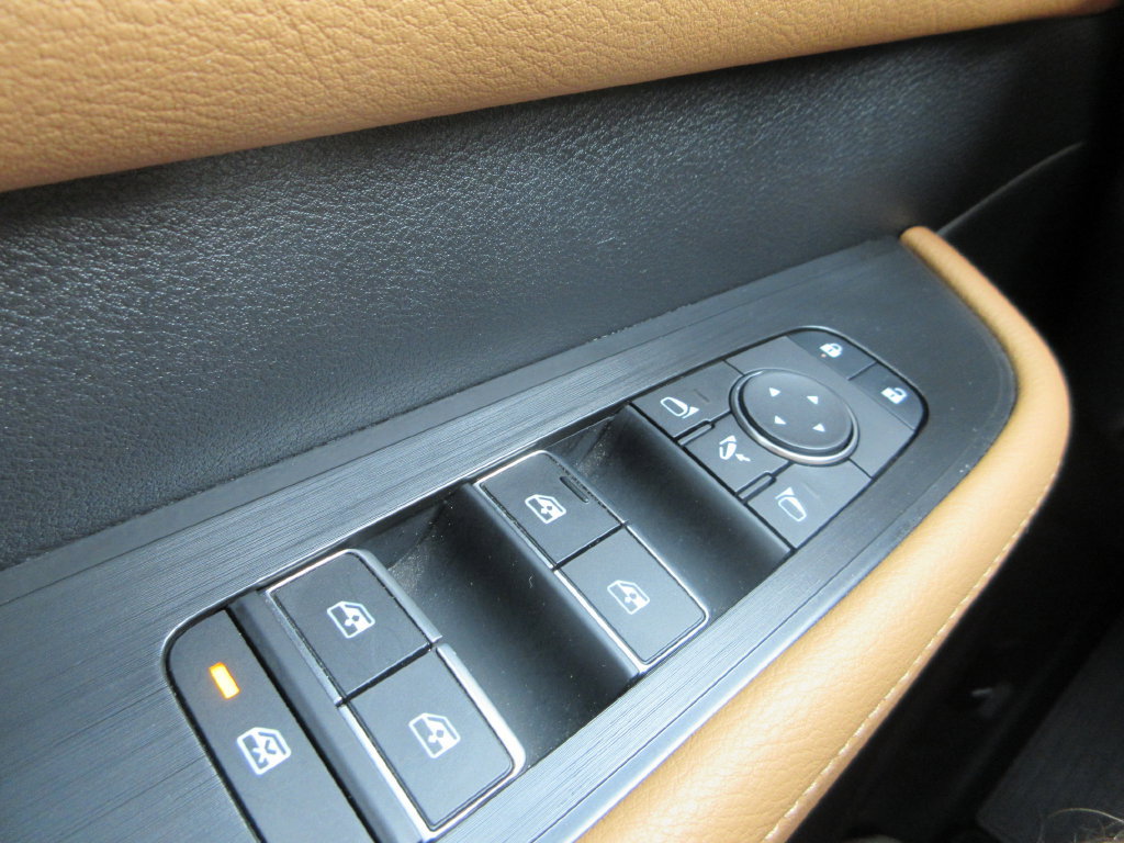 Used 2025 Nissan Armada Platinum Reserve AWD/4WD image 30