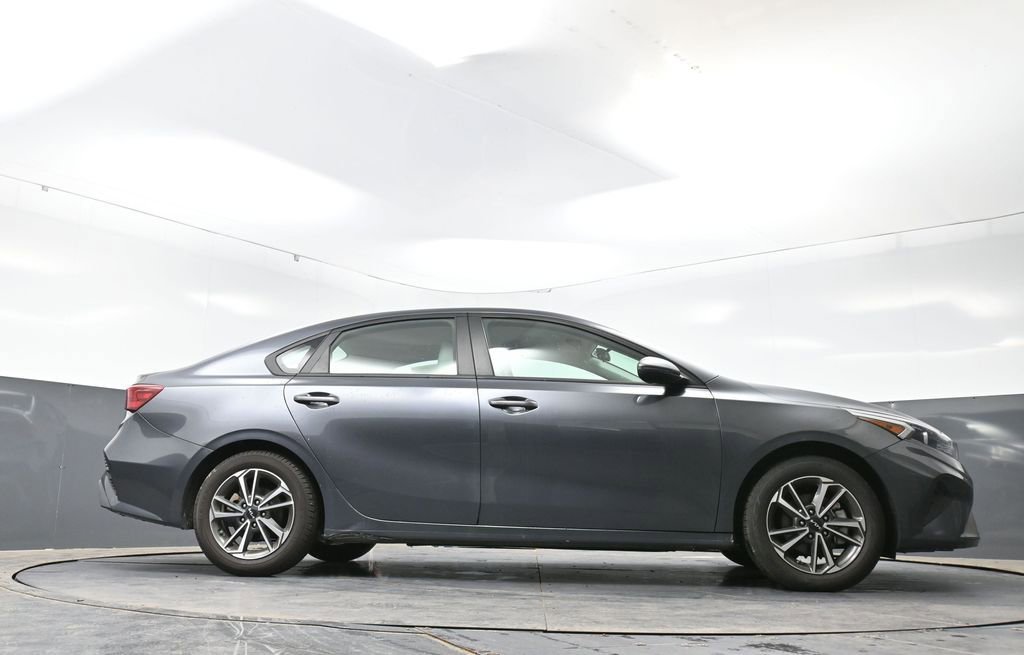 Used 2022 Kia Forte LXS w/ LXS Technology Package FWD image 24
