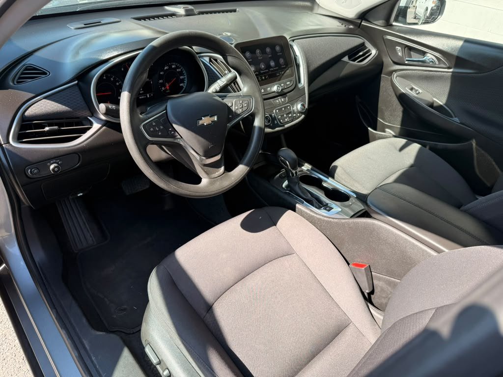 Used 2025 Chevrolet Malibu LT FWD image 27