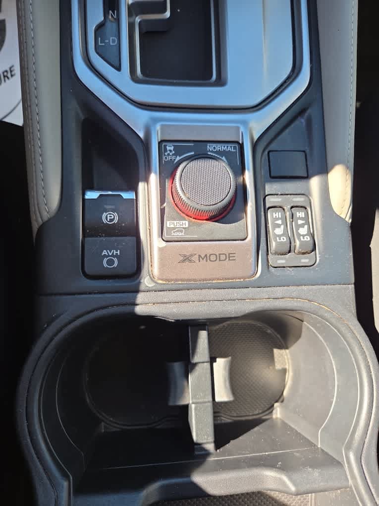 Used 2024 Subaru Forester Premium AWD/4WD image 26