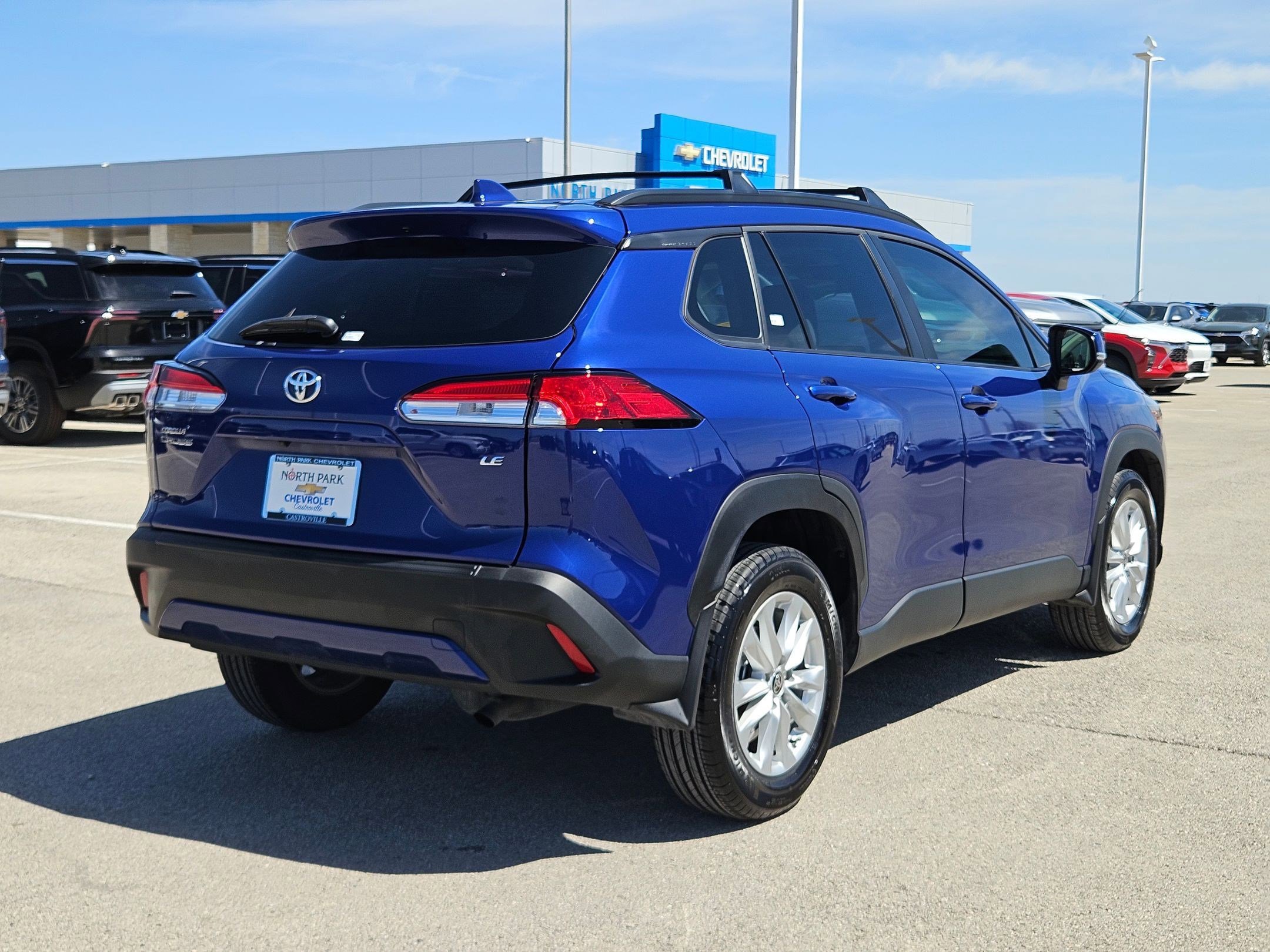 Used 2024 Toyota Corolla Cross LE image 3