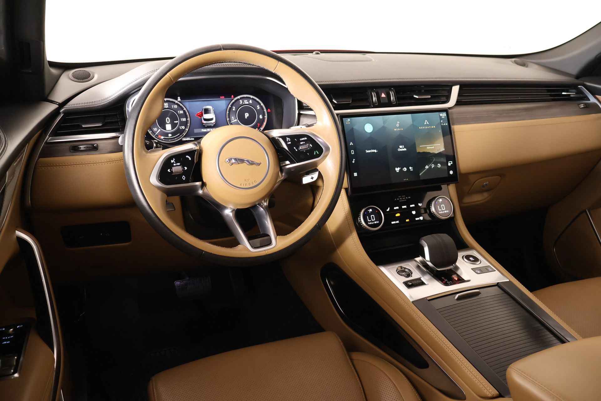 Used 2023 Jaguar F-PACE S AWD/4WD image 2