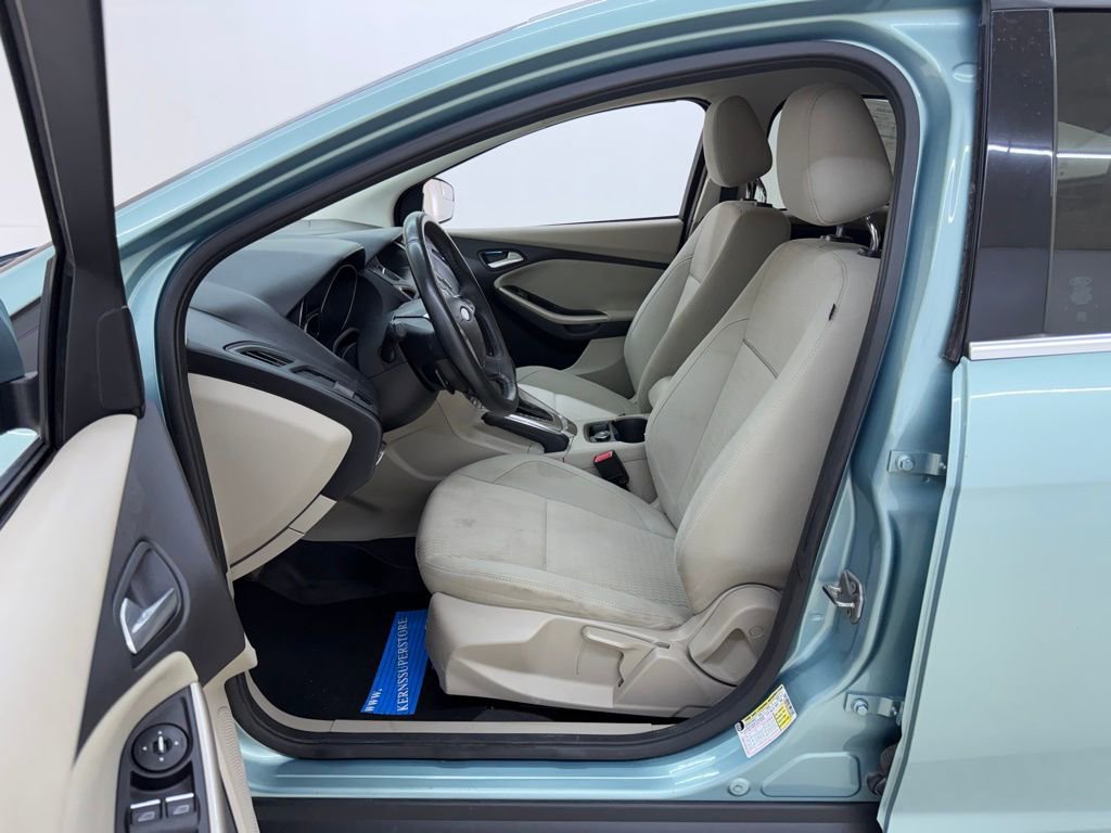 Used 2012 Ford Focus SEL image 18