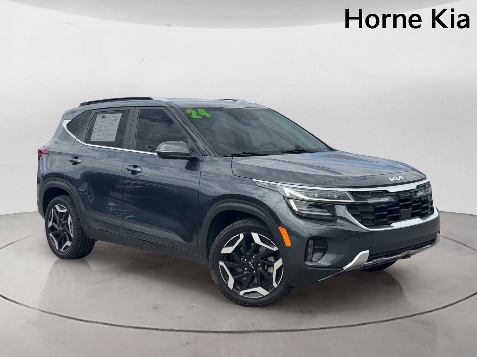 Certified 2024 Kia Seltos SX AWD/4WD image 2