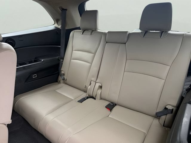 Used 2016 Honda Pilot Touring image 14