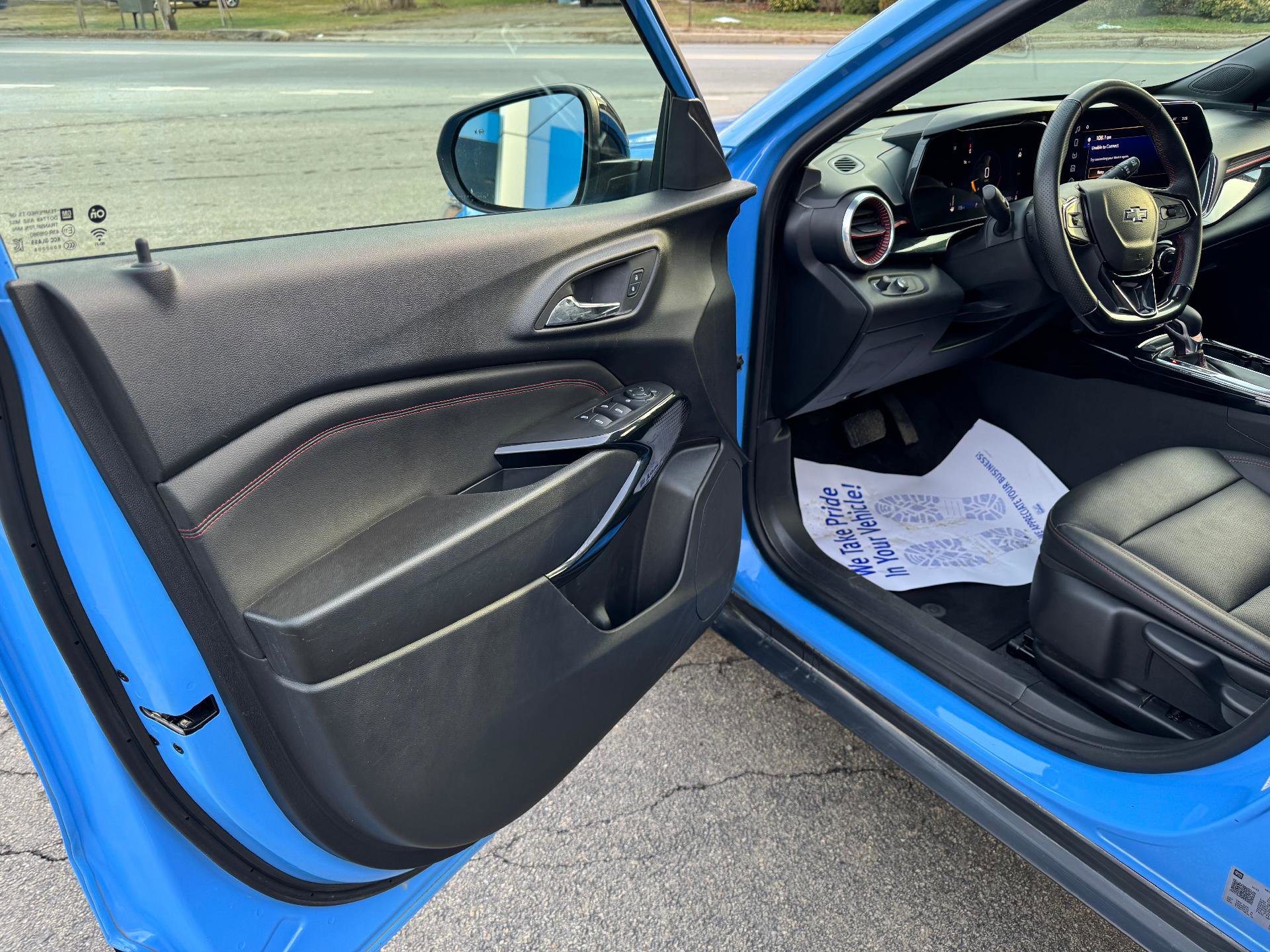 Used 2024 Chevrolet Trax RS w/ Driver Confidence Package image 17