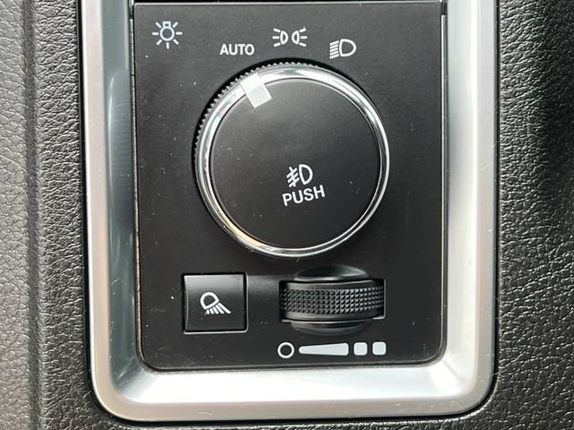 Used 2022 RAM 1500 Warlock AWD/4WD image 21