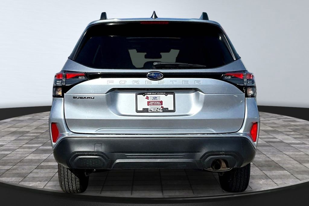 Used 2026 Subaru Forester Premium AWD/4WD image 5
