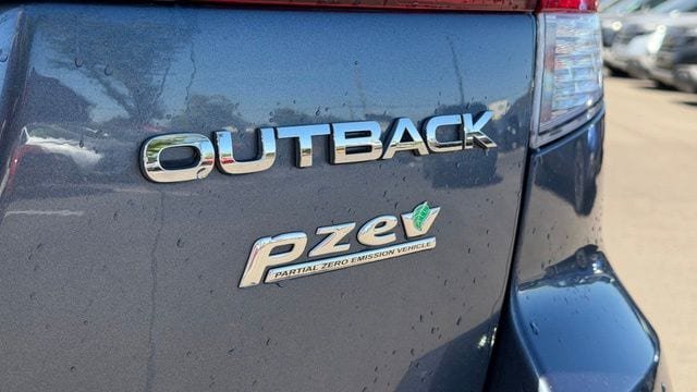 Used 2013 Subaru Outback 2.5i Limited AWD/4WD image 11
